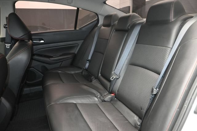 Used 2023 Nissan Altima 2.5 SR FWD image 11