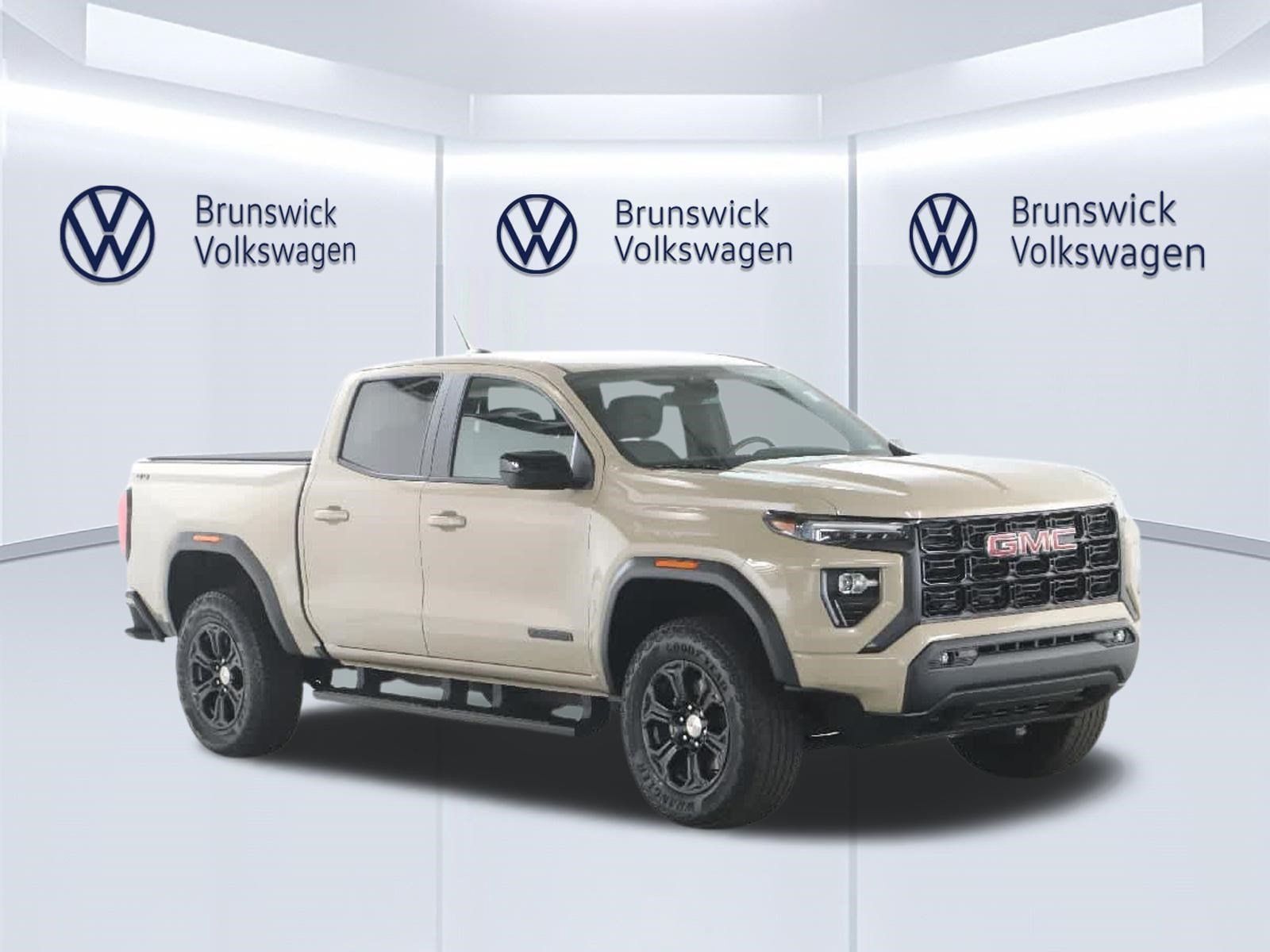 Used 2024 GMC Canyon Elevation w/ Elevation Premium Package AWD/4WD image 9
