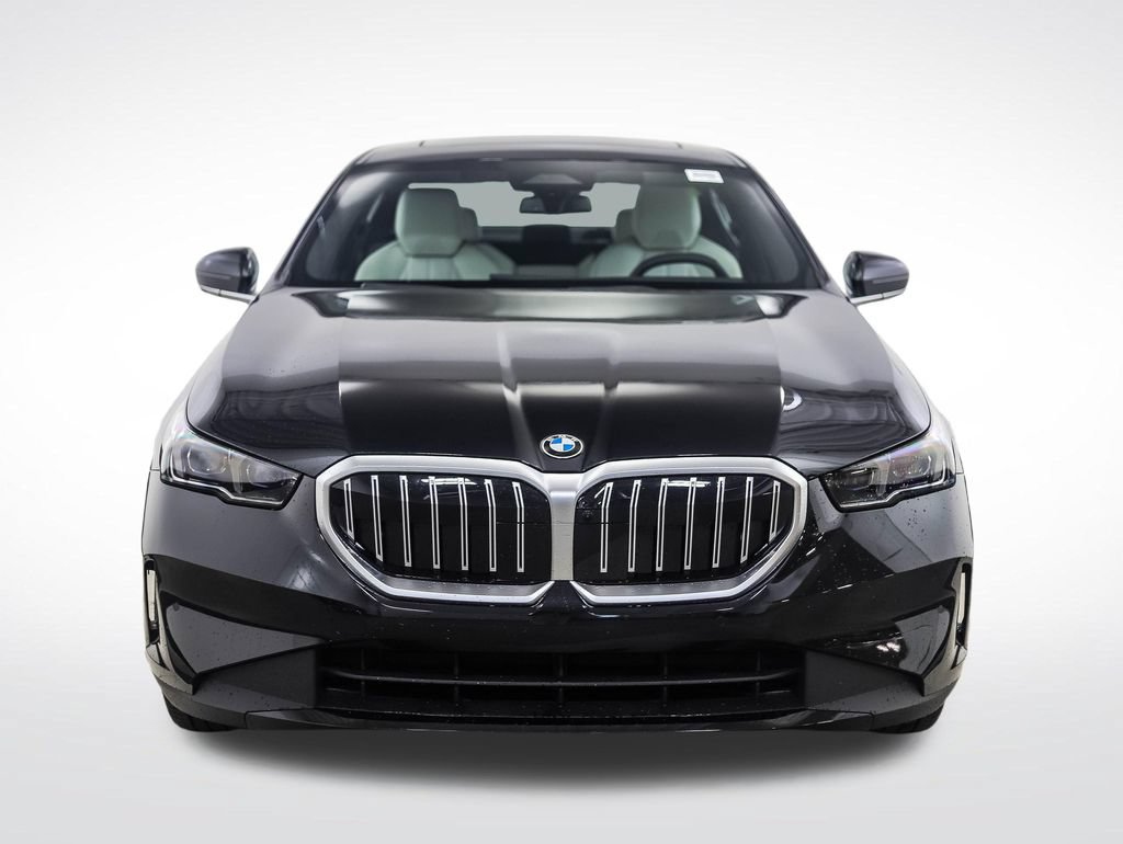 Used 2026 BMW 530i xDrive w/ Premium Package AWD/4WD image 9