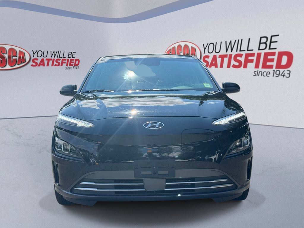 Certified 2022 Hyundai Kona Limited w/ Cargo Package FWD image 2