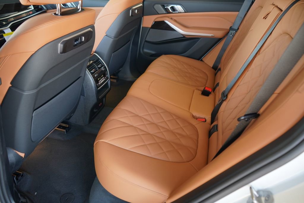 New 2026 BMW X5 xDrive40i w/ M Sport Package image 19