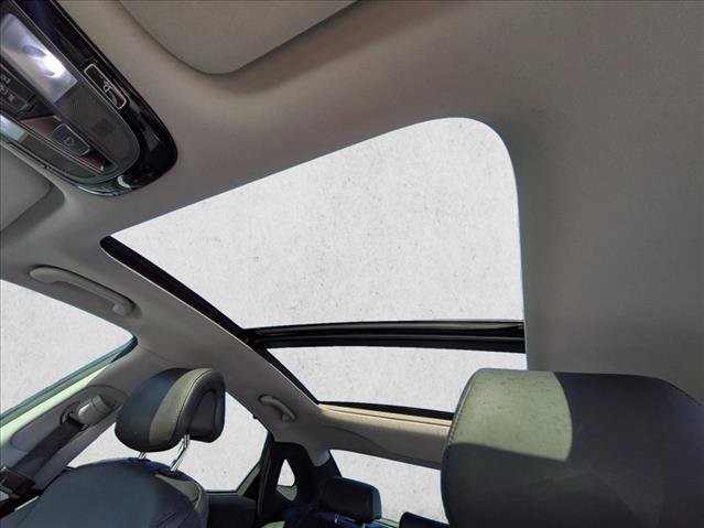 Used 2017 Hyundai Azera Limited image 16