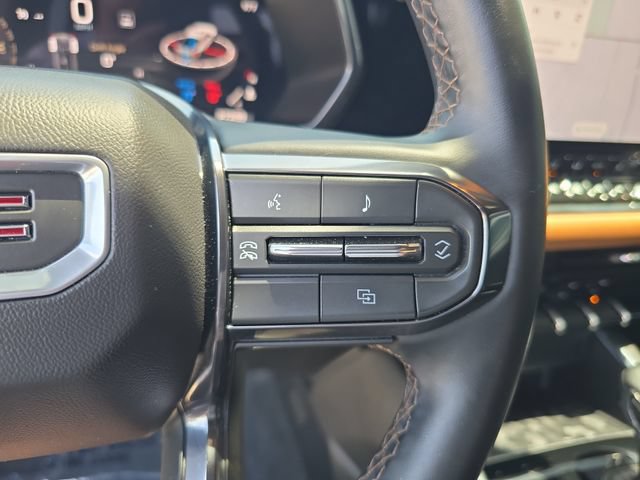 Certified 2025 GMC Canyon AT4 w/ Nightfall Edition AWD/4WD image 26