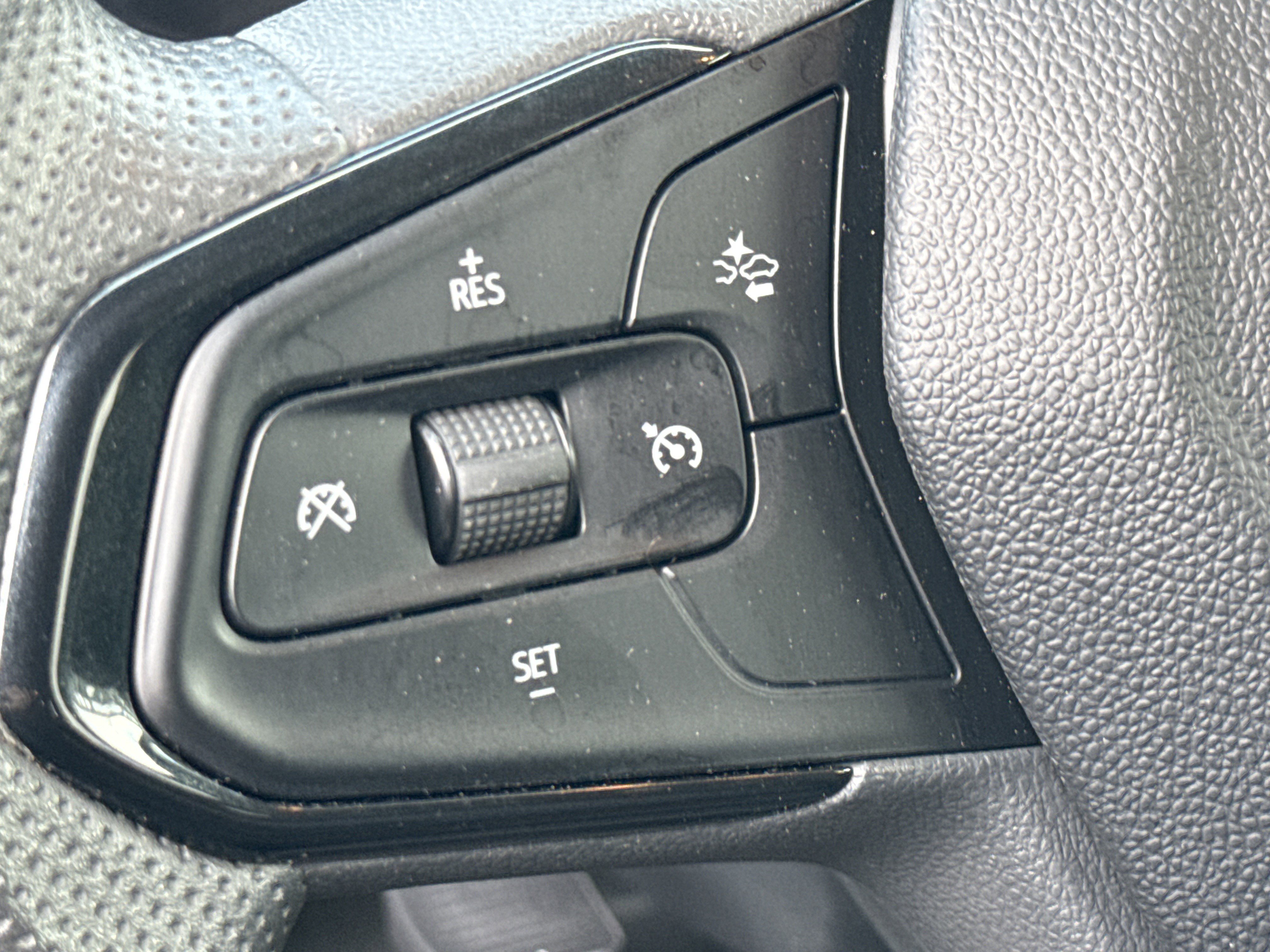 Used 2025 Chevrolet TrailBlazer LT image 19