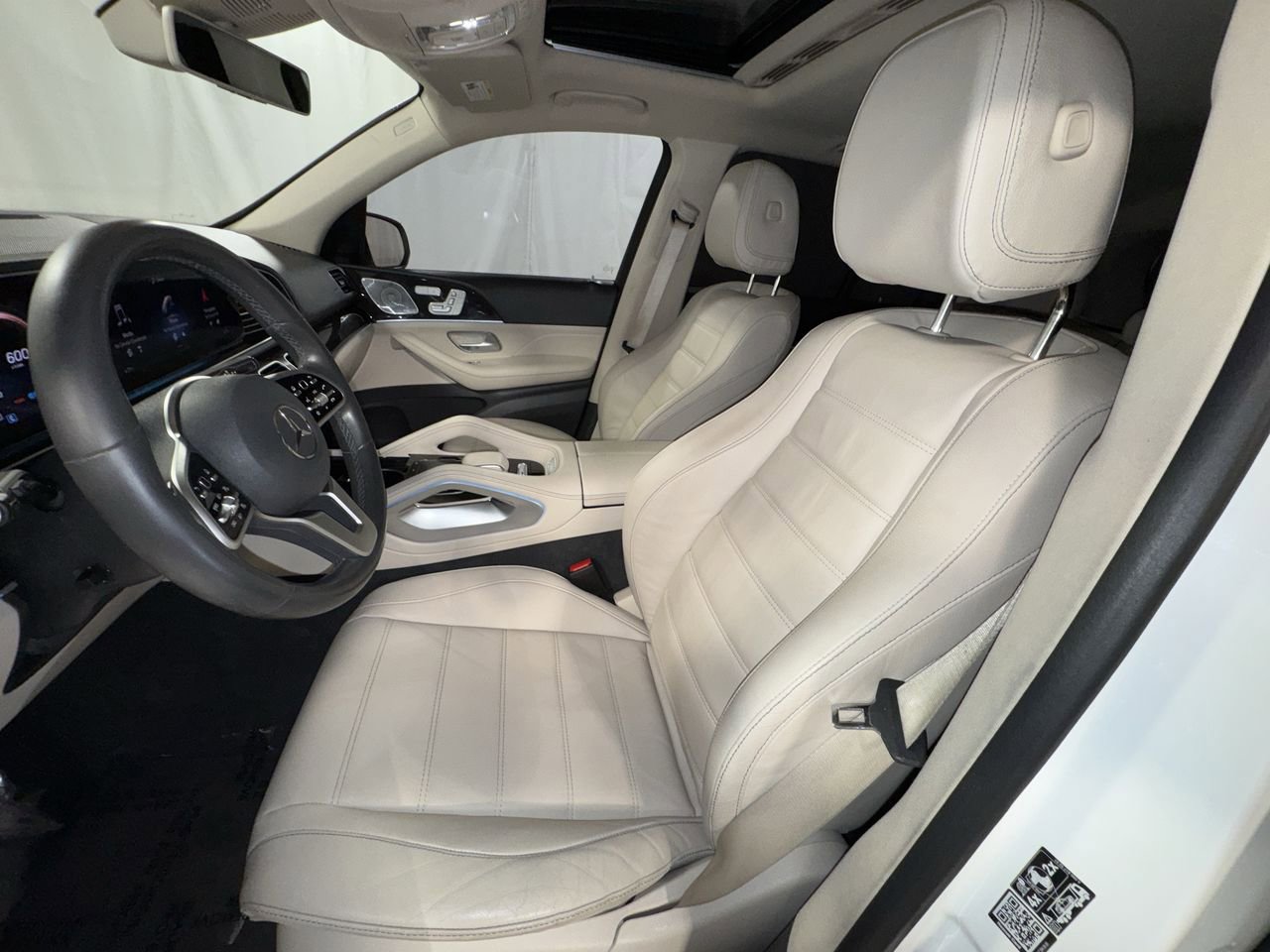 Used 2020 Mercedes-Benz GLE 580 GLE 580 w/ Parking Assist Package image 16