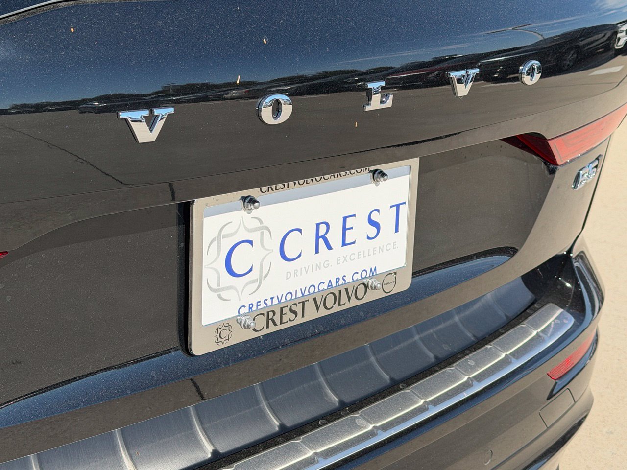 New 2027 Volvo XC60 B5 Plus AWD/4WD image 8