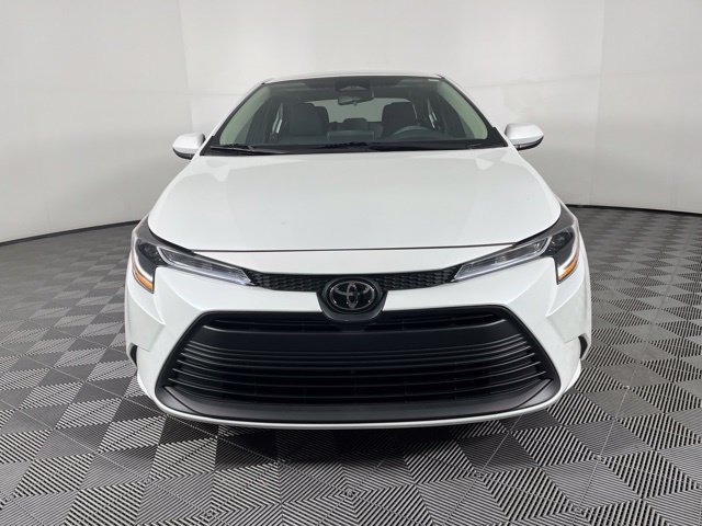 Used 2023 Toyota Corolla LE w/ LE Convenience Package FWD image 5