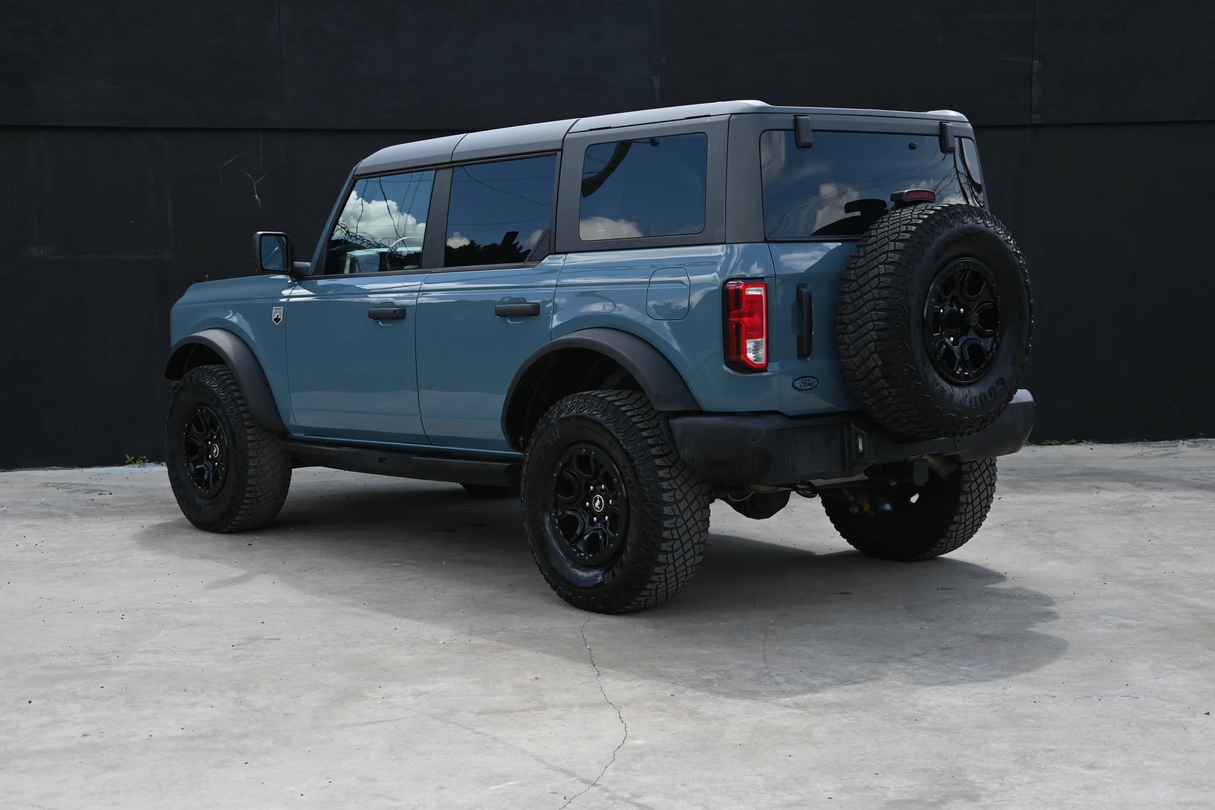 Used 2023 Ford Bronco Big Bend w/ Sasquatch Package AWD/4WD image 8
