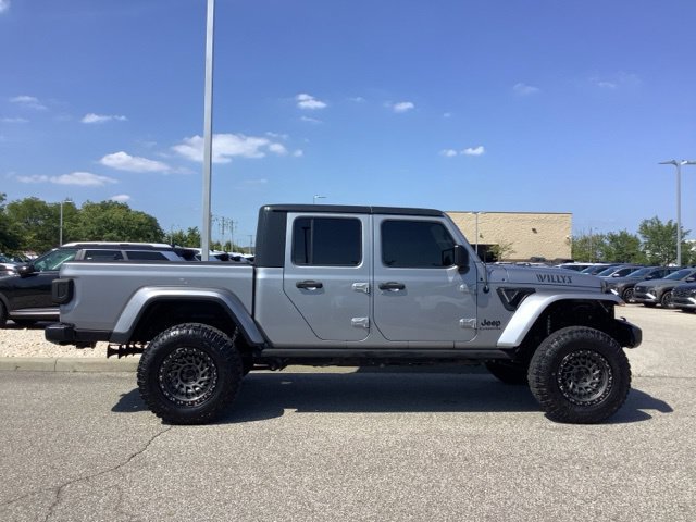 Used 2021 Jeep Gladiator Sport AWD/4WD image 2