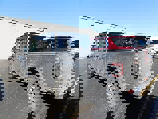 Used 2024 Jeep Gladiator Mojave w/ Technology Group image 9