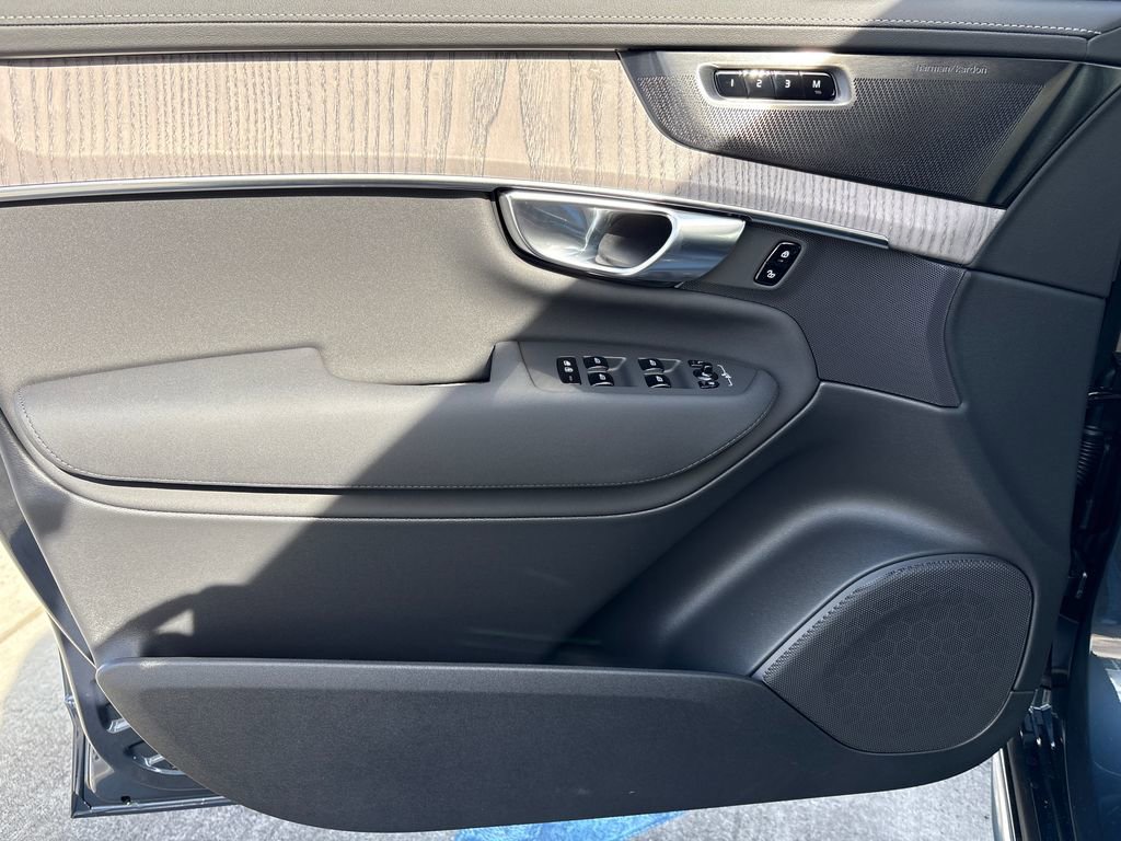 New 2026 Volvo XC90 B5 Ultra image 6