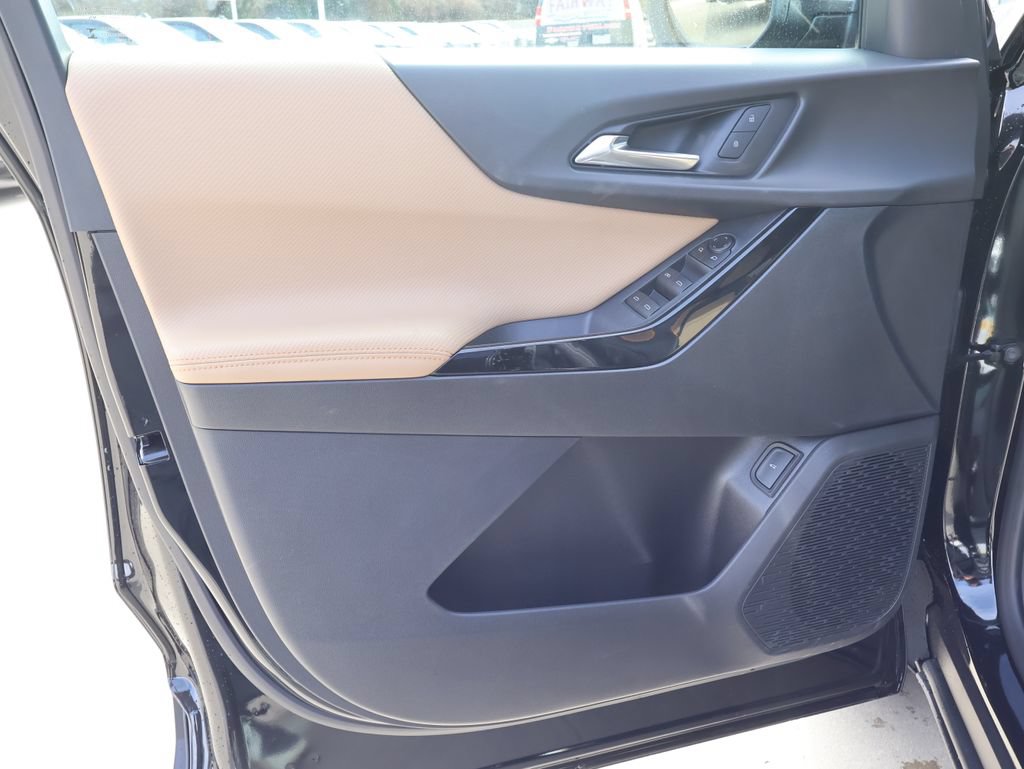 New 2026 Chevrolet Equinox ACTIV w/ Safety and Technology Package AWD/4WD image 11
