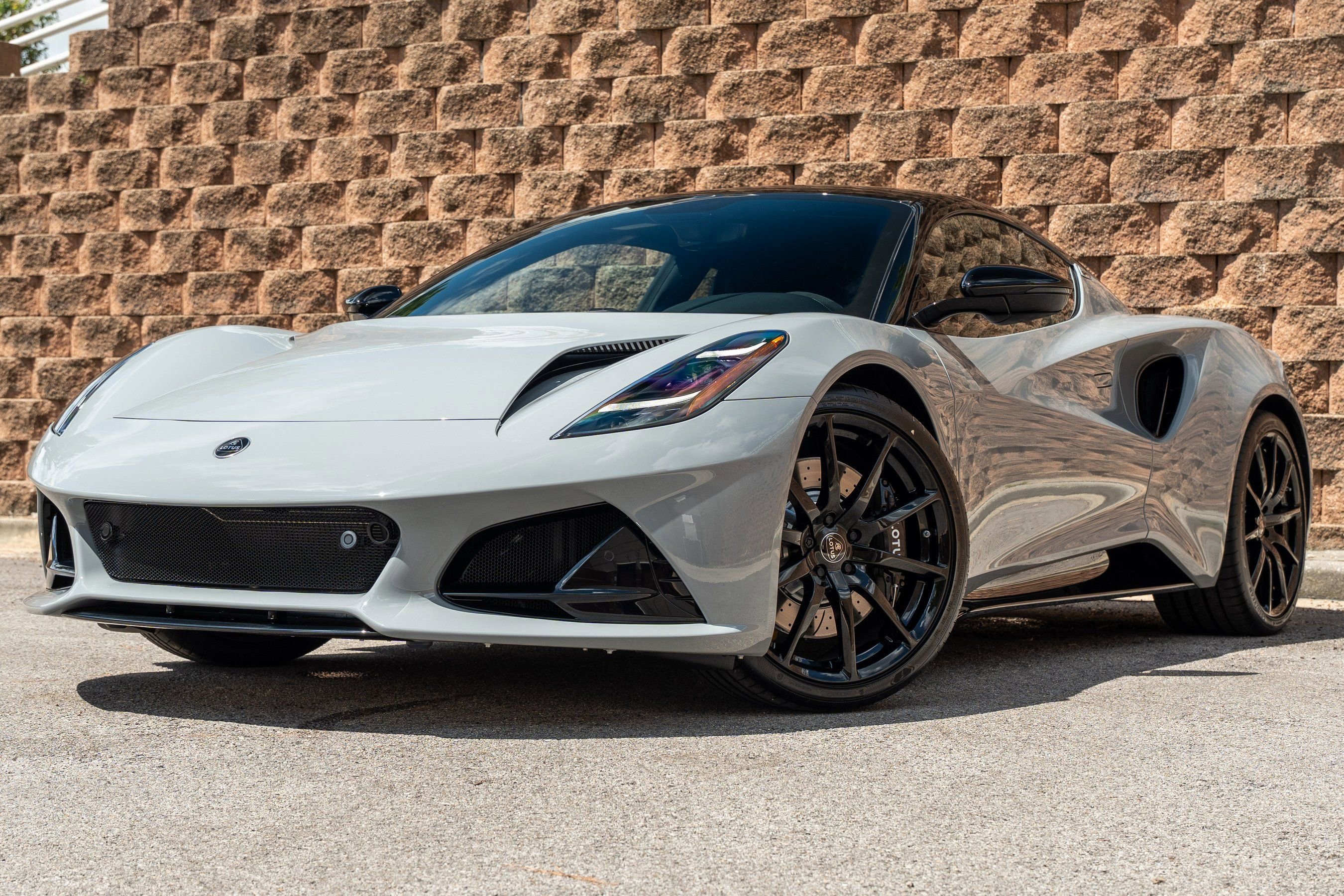 New 2025 Lotus Emira image 43