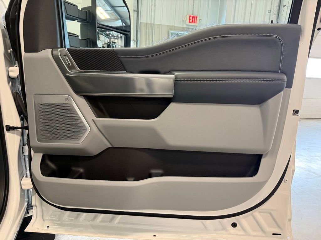 Used 2023 Ford F350 Limited w/ FX4 Off-Road Package image 25