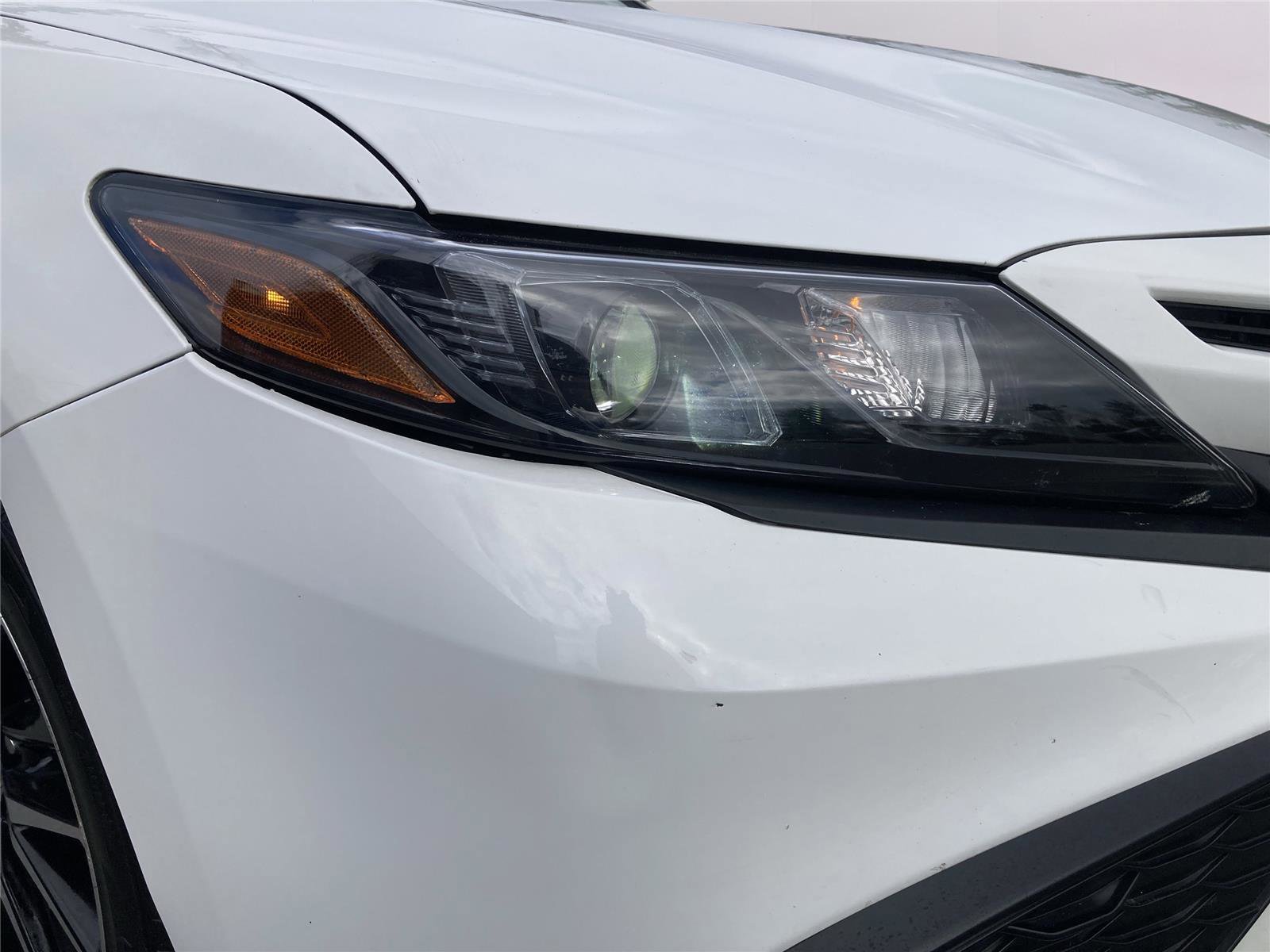 Used 2024 Toyota Camry SE image 10