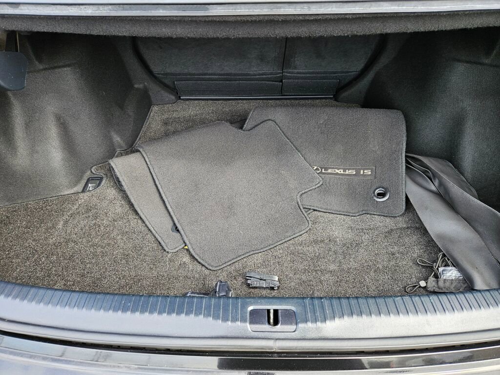 Used 2015 Lexus IS 250 w/ F-Sport Package image 10