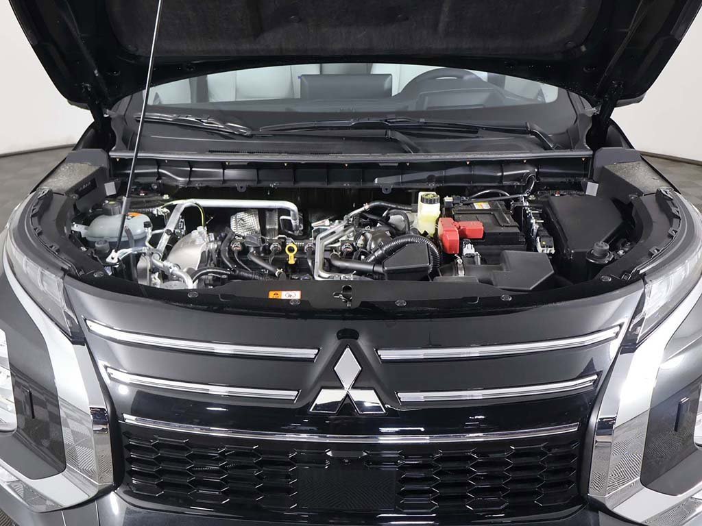 New 2025 Mitsubishi Outlander AWD image 26