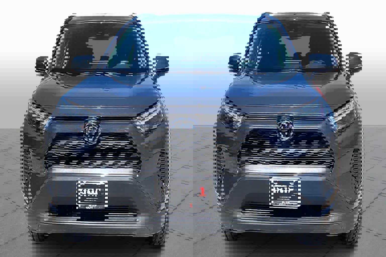 Used 2025 Toyota RAV4 XLE image 4