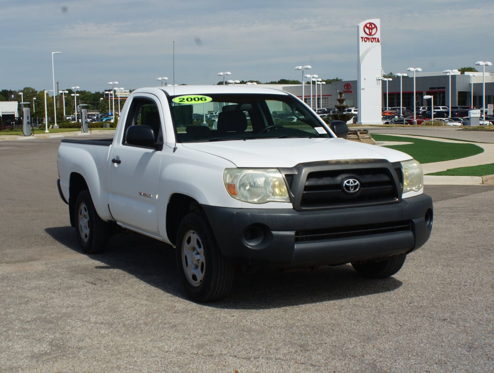 Used 2006 Toyota Tacoma 2WD Regular Cab image 2