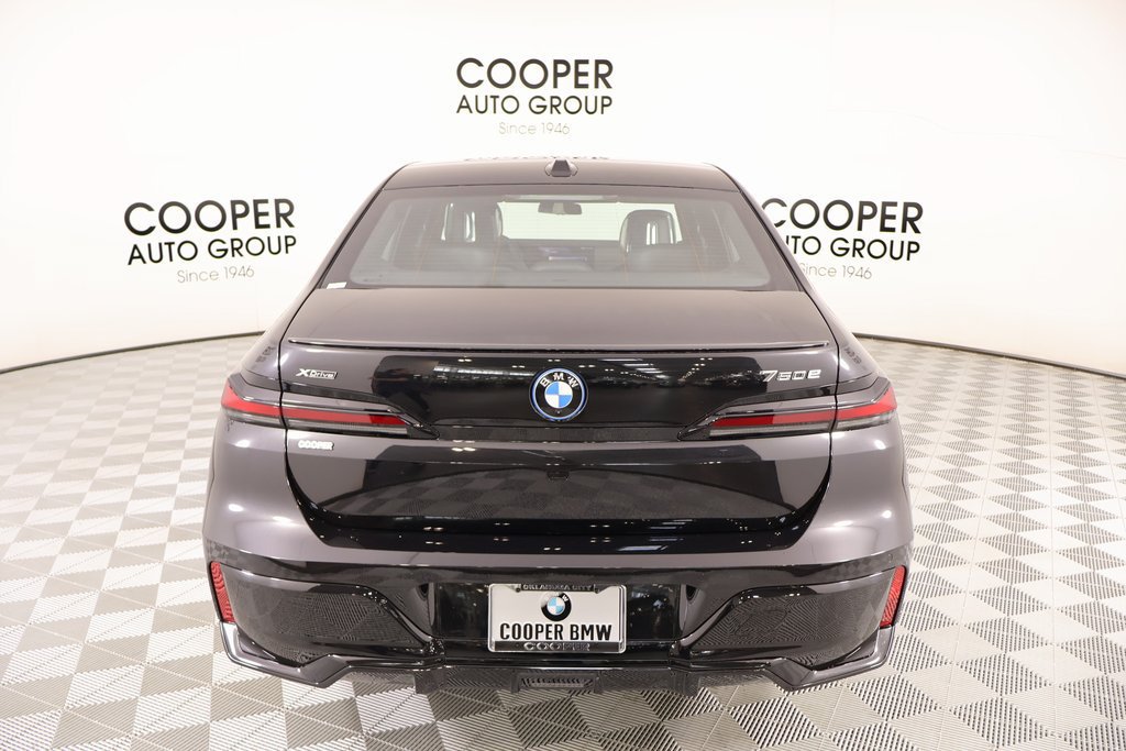 New 2026 BMW 750e xDrive AWD/4WD image 24