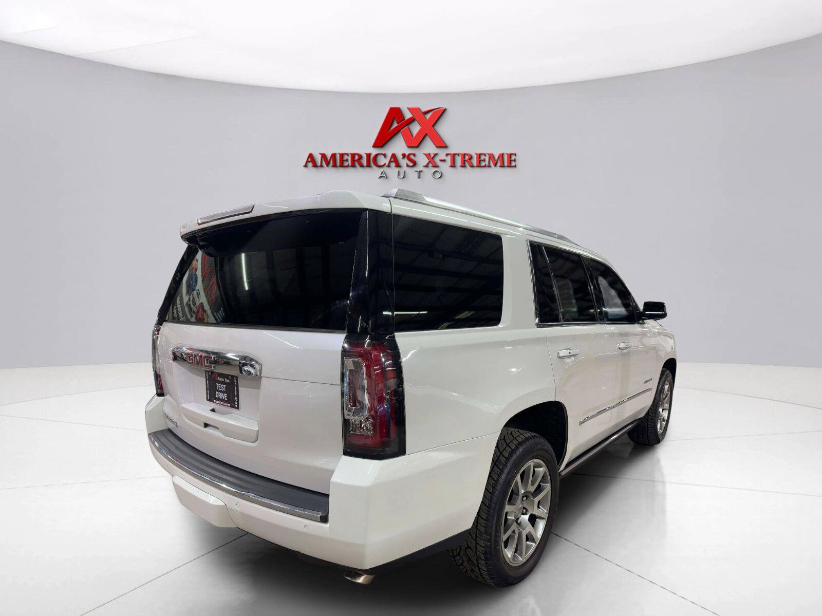 Used 2016 GMC Yukon Denali w/ Open Road Package AWD/4WD image 7