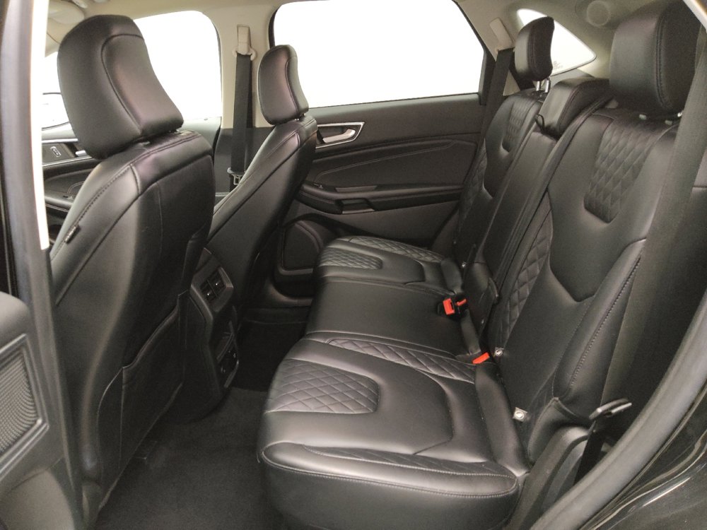 Used 2023 Ford Edge Titanium image 18