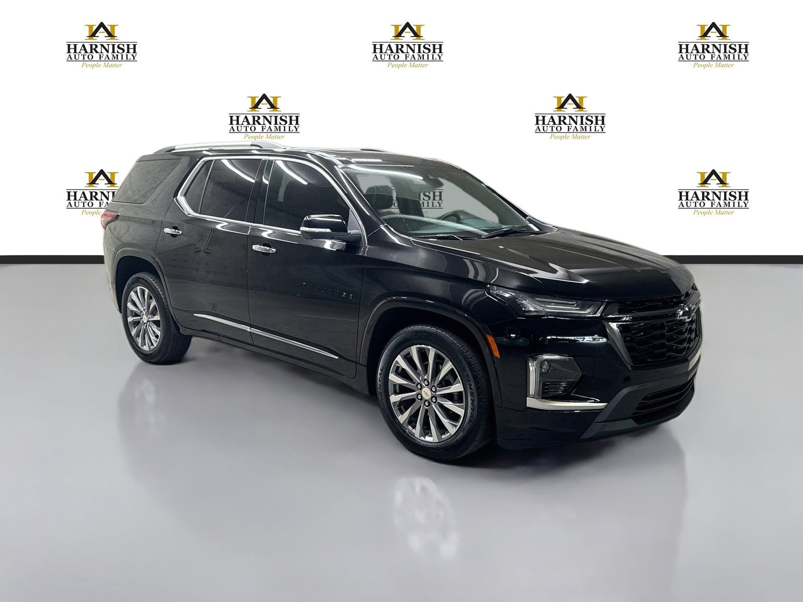Used 2023 Chevrolet Traverse Premier w/ LPO, Floor Liner Package AWD/4WD image 3