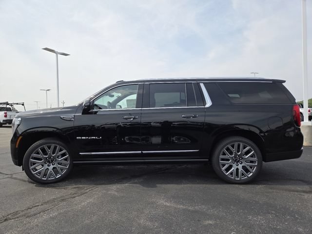 New 2026 GMC Yukon XL Denali Ultimate AWD/4WD image 16