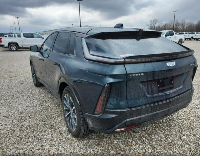 Used 2024 Cadillac Lyriq Sport image 7