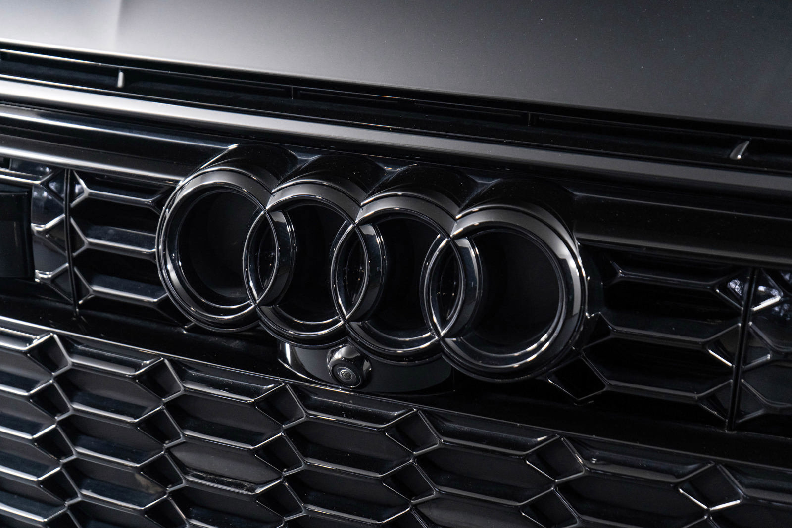 Used 2025 Audi RS 6 performance image 27