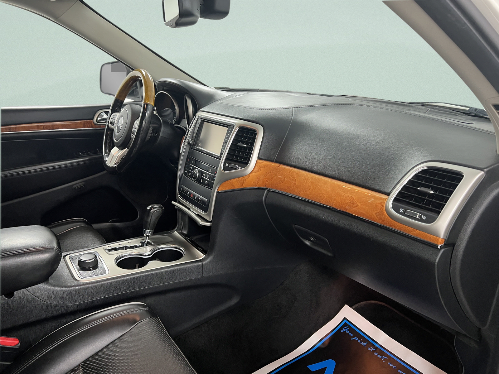 Used 2011 Jeep Grand Cherokee Overland AWD/4WD image 39