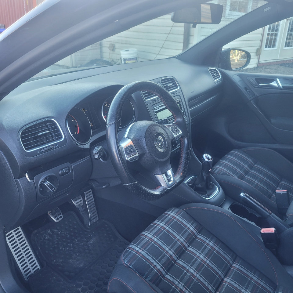 Used 2013 Volkswagen Golf 4-Door image 13