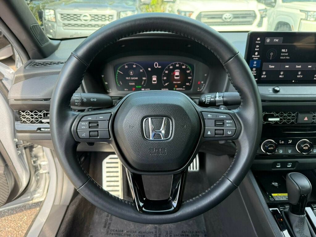 Used 2025 Honda Accord Sport image 5