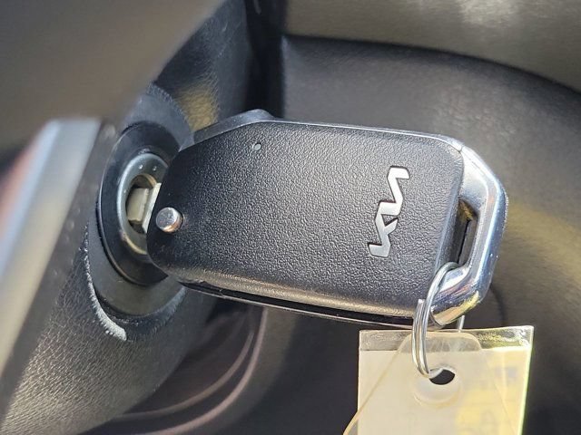 Used 2024 Kia Soul LX w/ Option Group 015 FWD image 33