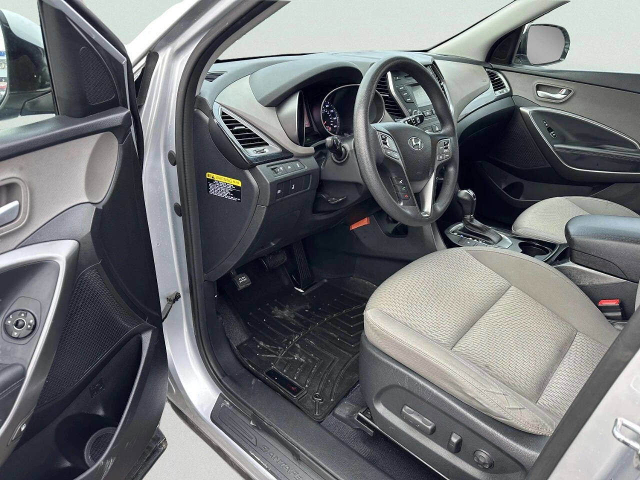 Used 2016 Hyundai Santa Fe SE AWD/4WD image 13