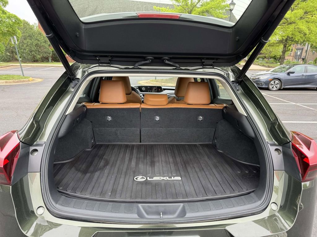 Used 2020 Lexus UX 250h w/ Premium Package AWD/4WD image 30