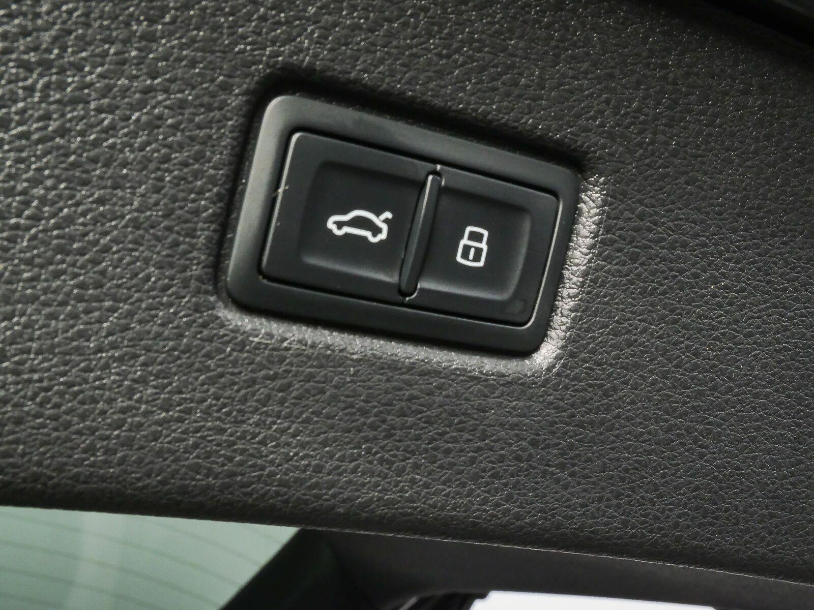 Used 2025 Audi Q7 3.0T Premium Plus AWD/4WD image 32