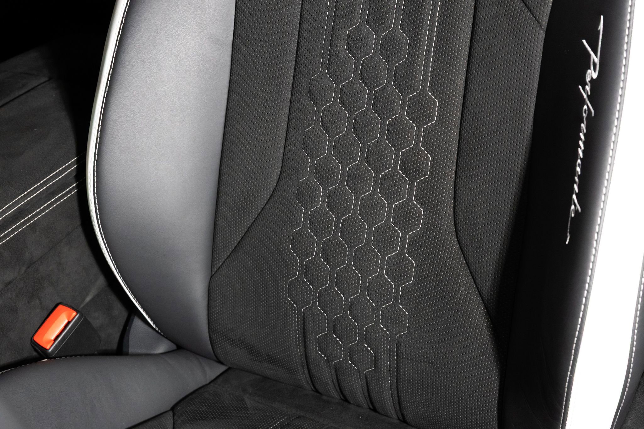 Used 2024 Lamborghini Urus Performante image 40