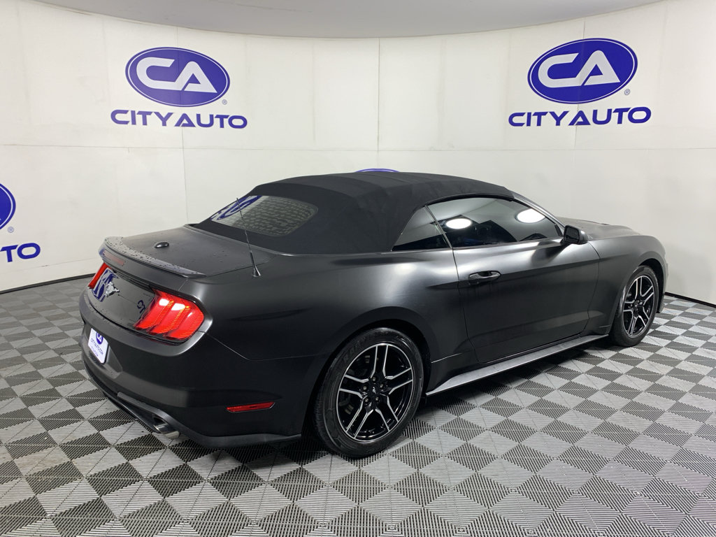 Used 2022 Ford Mustang Premium RWD image 4
