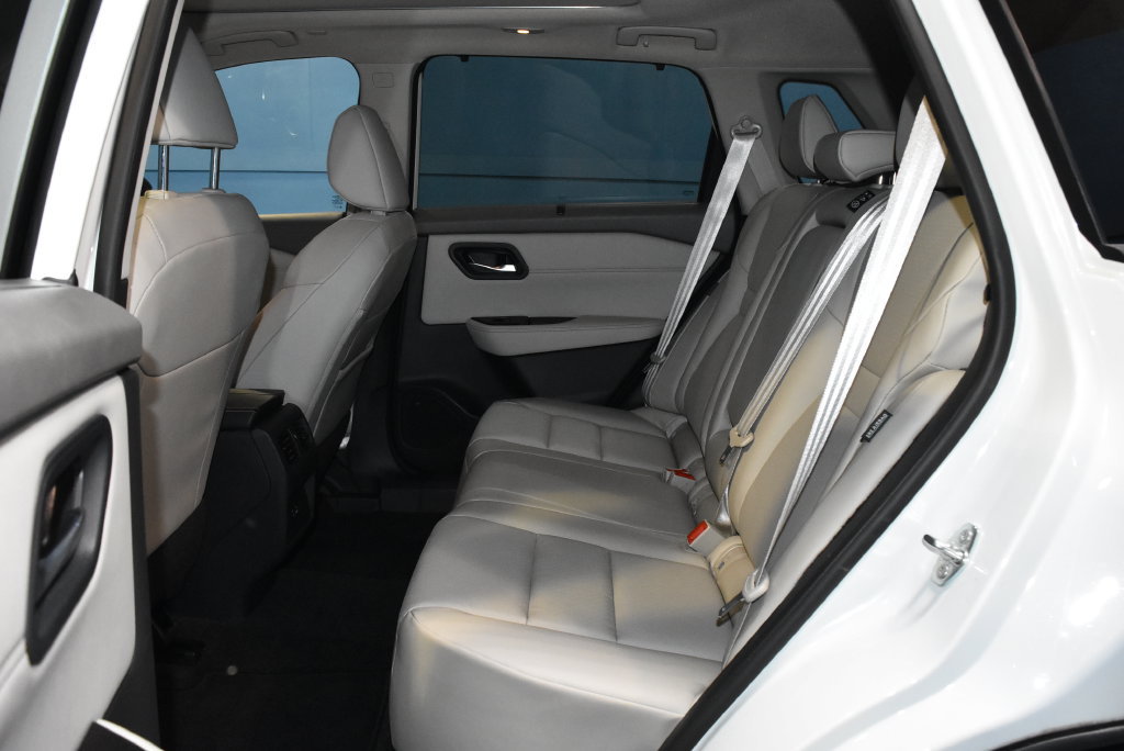 Used 2023 Nissan Rogue SV w/ SV Premium B Package AWD/4WD image 20