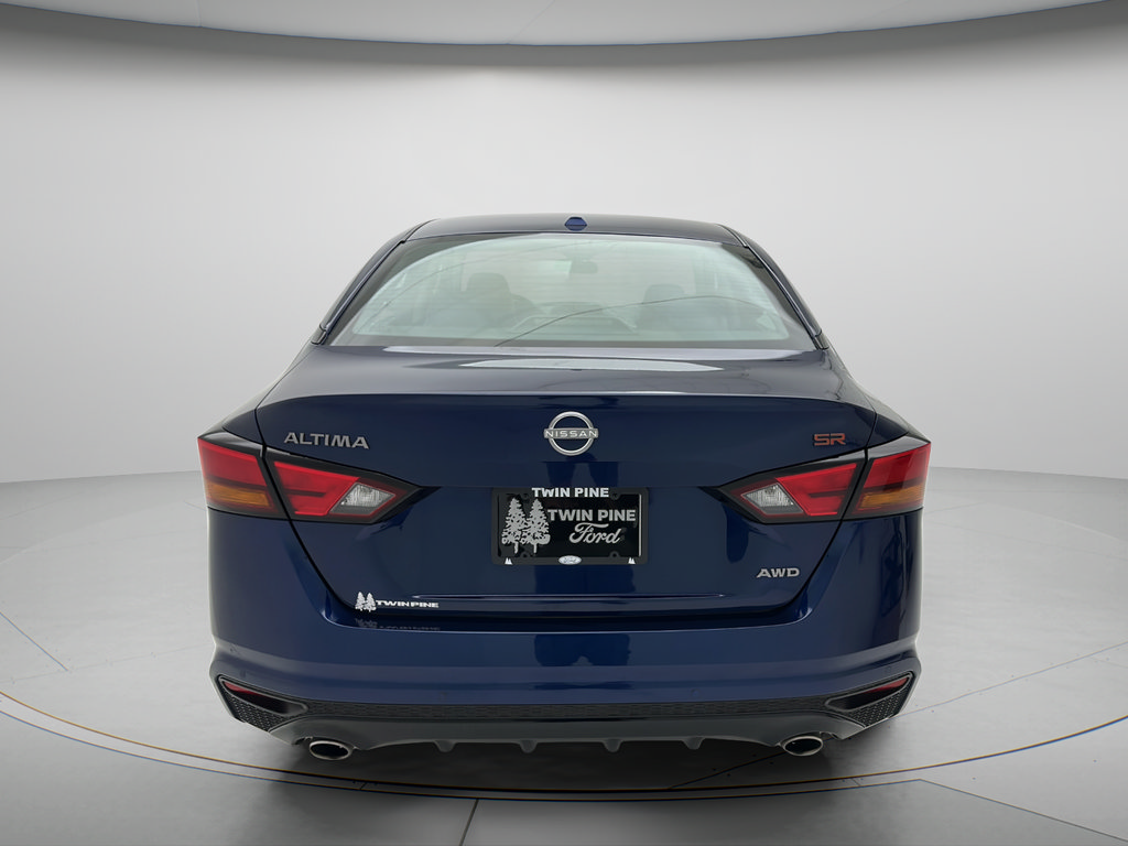 Used 2024 Nissan Altima 2.5 SR AWD/4WD image 4
