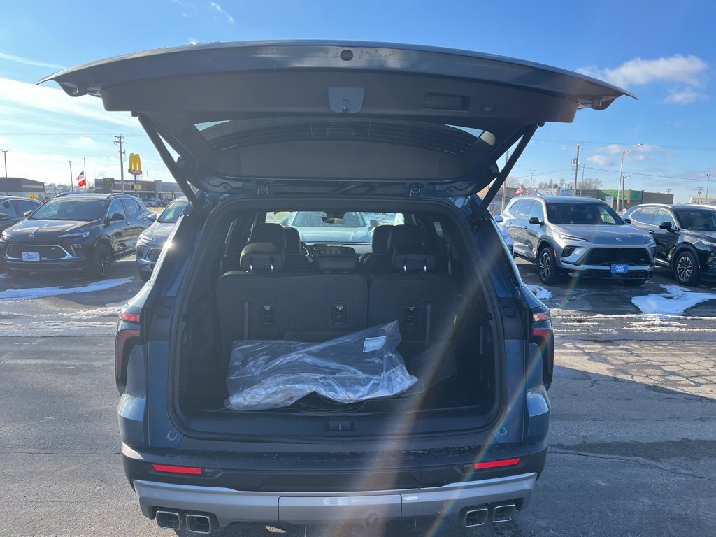 New 2026 Chevrolet Traverse Z71 w/ Enhanced Driving Package image 7