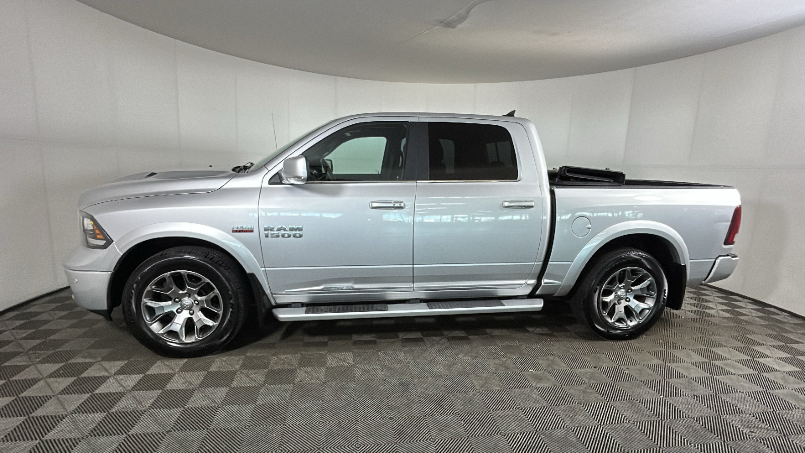 Used 2018 RAM 1500 Limited AWD/4WD image 7