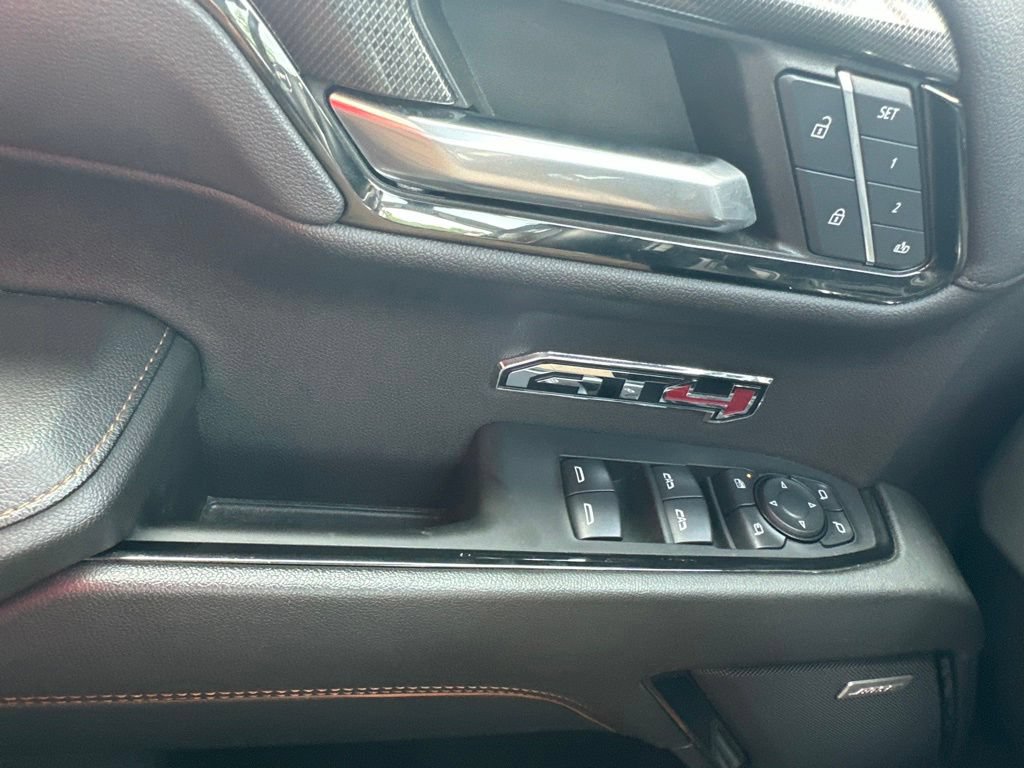 Used 2024 GMC Sierra 1500 AT4 w/ Technology Package AWD/4WD image 17