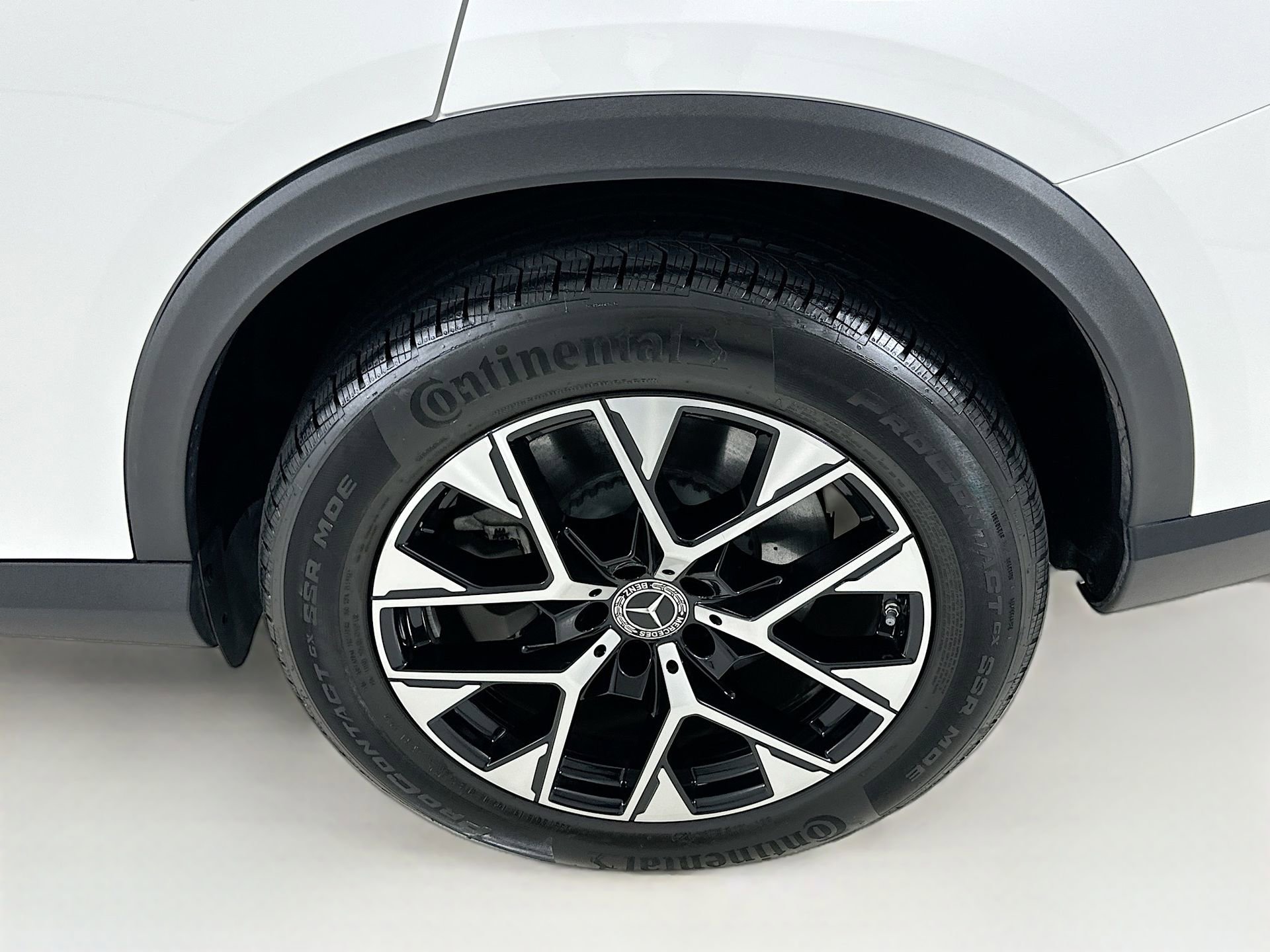 Certified 2025 Mercedes-Benz GLC 350e 4MATIC image 34