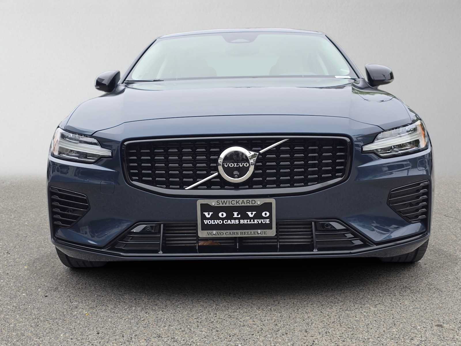 Certified 2024 Volvo S60 T8 Plus w/ Climate Package AWD/4WD image 9
