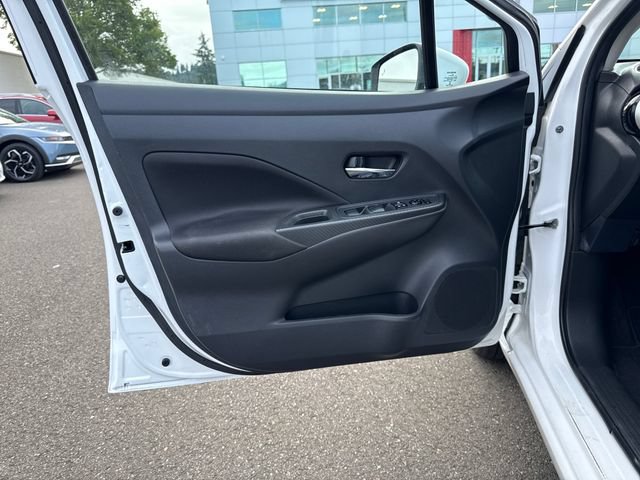 Used 2022 Nissan Versa SV FWD image 17