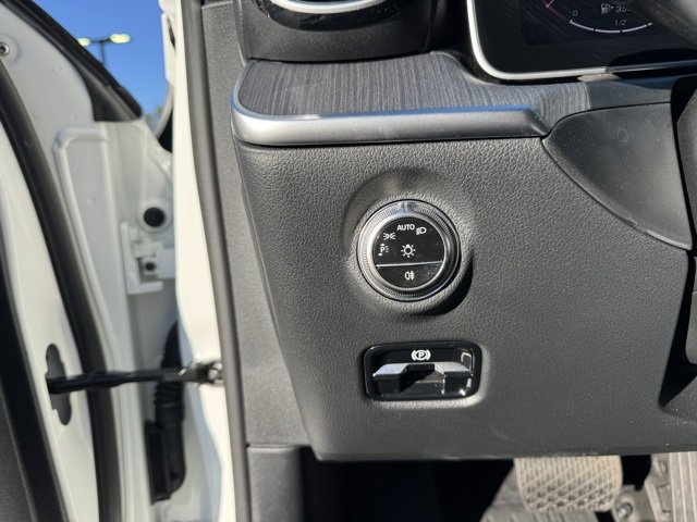 Used 2025 Mercedes-Benz C 300 4MATIC Sedan image 23