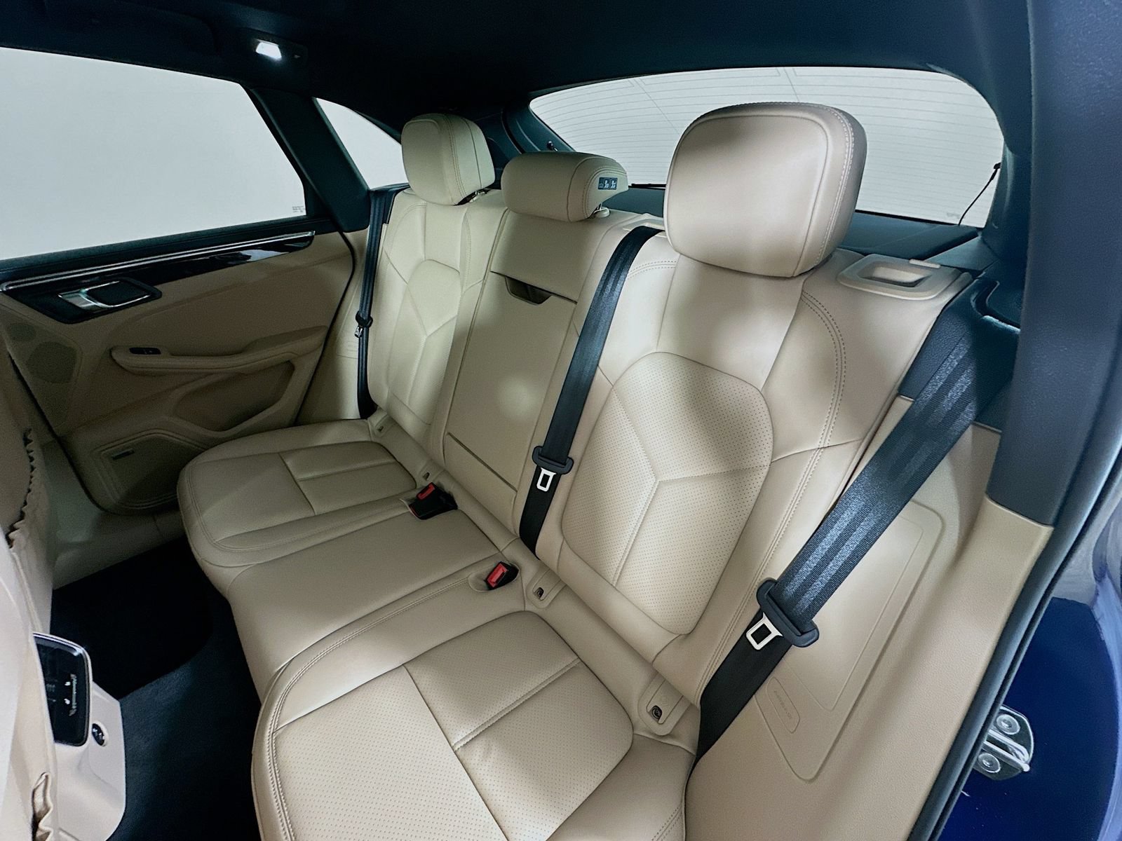 New 2026 Porsche Macan AWD/4WD image 37