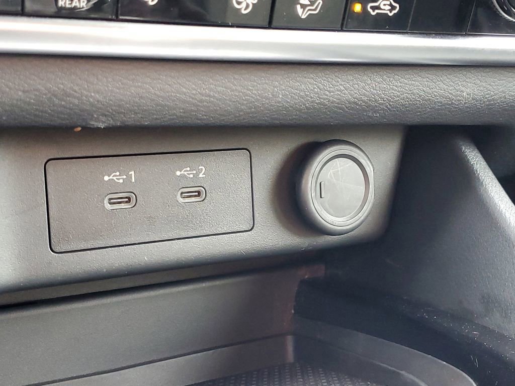 Used 2024 Nissan Rogue SV AWD/4WD image 32